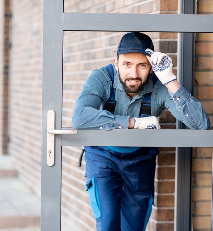 builder-portrait-near-the-door-resize.jpg builder-portrait-near-the-door-resize.jpg
